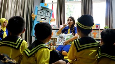 Peduli Literasi, Delapan Taman Baca Masyarakat di Sulut Diberi Bantuan PLN