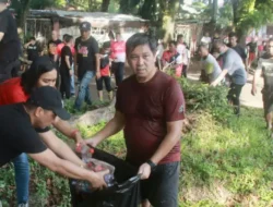 Usai Olahraga, Steven Kandouw Angkat Sampah di Sekitar Lapangan KONI Manado