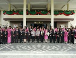 “Kapolda Sulut Irjen Roycke Harry Langie Pimpin Wisuda Purnabakti 145 Personel: Momen Haru Pengabdian Tanpa Batas”