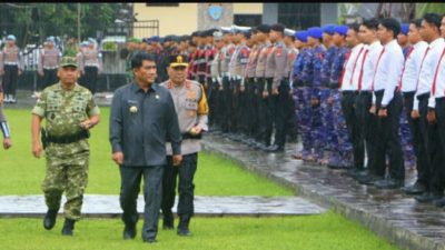 Gubernur Sulut Didampingi Kapolda dan Pangdam XIII/Merdeka Pimpin Apel Gelar Pasukan Operasi Lilin Samrat 2025