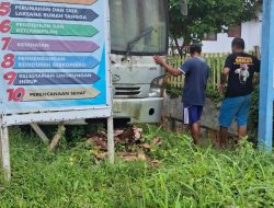 Hambat Pembangunan , Bus Dishub Boltim Yang Terparkir di Desa Pontodon Timur Dikeluhkan