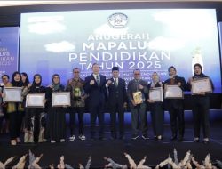 Wali Kota Kotamobagu Terima 8 Penghargaan Terbaik Anugerah Mapalus Pendidikan 2025