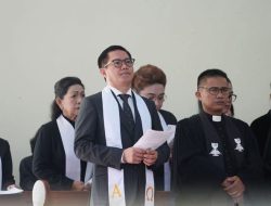 Jumat Agung di Kaima: Joune Ganda Tampil sebagai Pelayan, Bukan Sekadar Kepala Daerah
