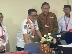 Dari Angka ke Nalar, Joune Ganda Dorong Pendidikan Minut Berbasis Literasi di SMPN 1 Kauditan
